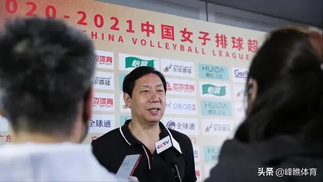 李盈莹打遍天下无敌手,冠军底蕴深厚,为什么还到处招兵买马呢?