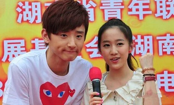 刘美含于小彤接吻 一见钟情后欢快共舞