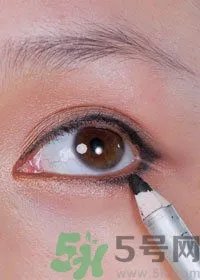 眼线怎么画好看图解?单眼皮怎么画眼线好看?