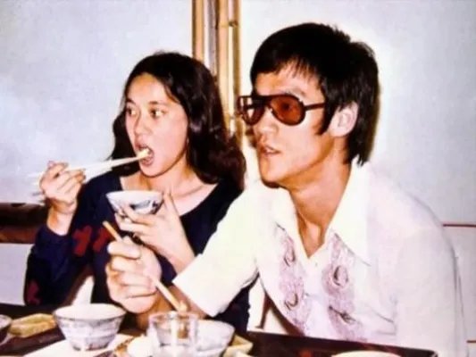 苗可秀为什么不结婚 回忆其和李小龙的前尘往事