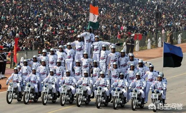 印度不是很落后吗?为什么还有钱去采购大量武器?