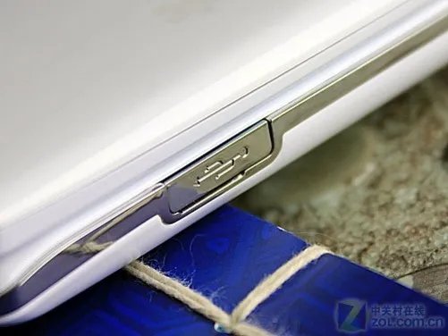 2.8吋屏+光学触摸旋转导航 康佳K17评测