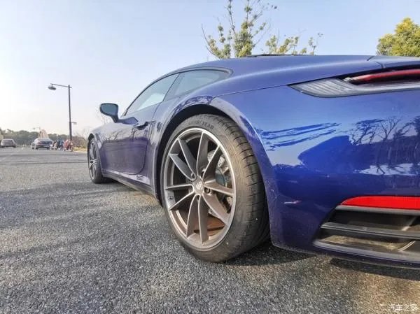 2020款保时捷911carrera,谈谈自己的心得体会吧!