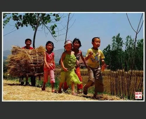 如何看待农村的留守儿童问题？