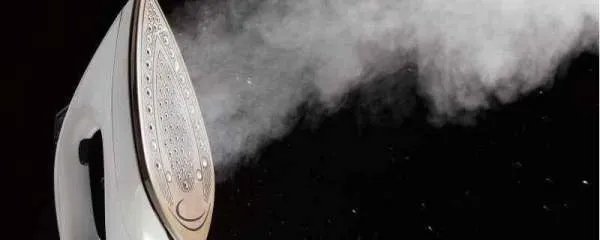 电熨斗漏水怎么回事
