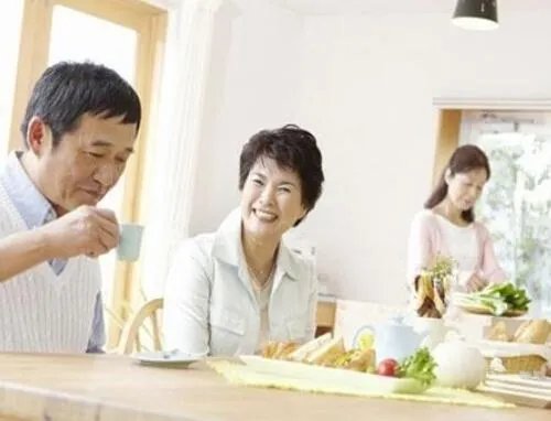 第一次见女方家长怎么说话 第一次见女方家长注意事项全攻略是什么