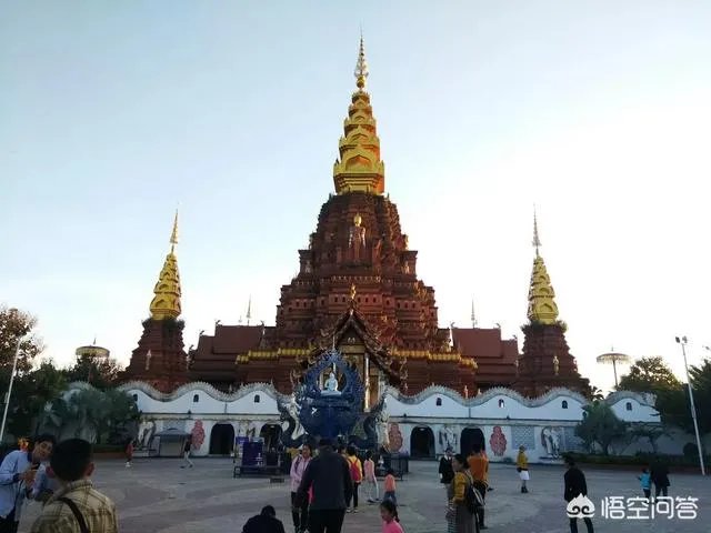 准备一月份从成都出发去西双版纳旅游，大概十天时间，有什么好的路线推荐吗？