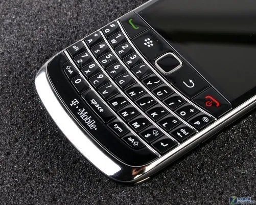 延续Curve经典 WCDMA网络黑莓9300评测