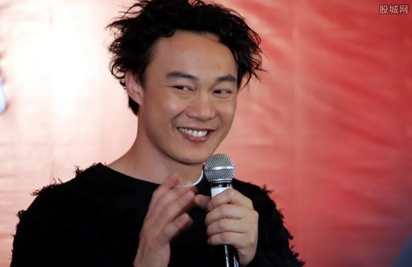 陈奕迅退出歌坛原因 一代传奇要就此离场吗