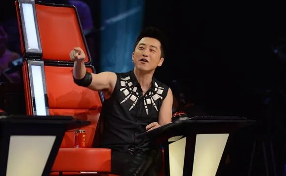 庾澄庆组考核四强诞生 庾澄庆当晚被华少称为太感性