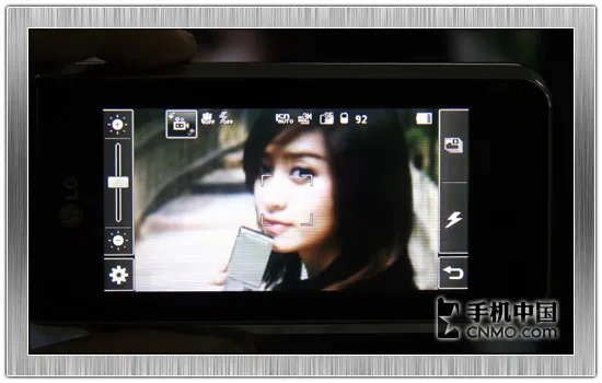 宽屏滑盖触摸 LG KF690特色视频评测