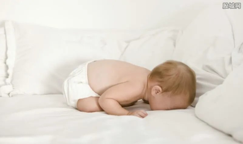 13岁小情侣生娃 未成年人怀孕事件震惊社会