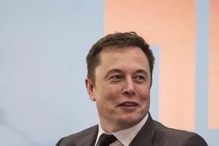 马斯克晋升成全球首富，他是如何一步步走上巅峰的？