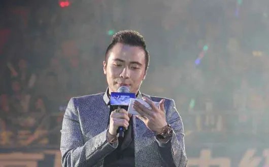 陈奕迅缠绵游戏表达什么意思