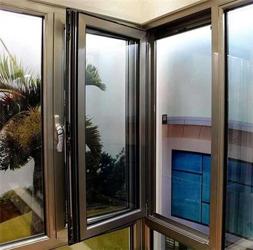 平开窗后期怎么加装纱窗