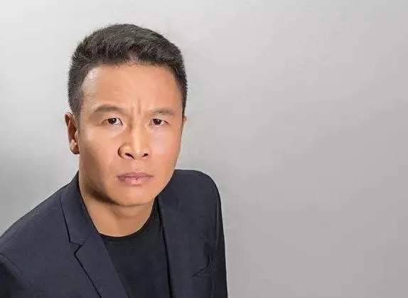 四平青年一共几部：主演叫什么及个人资料