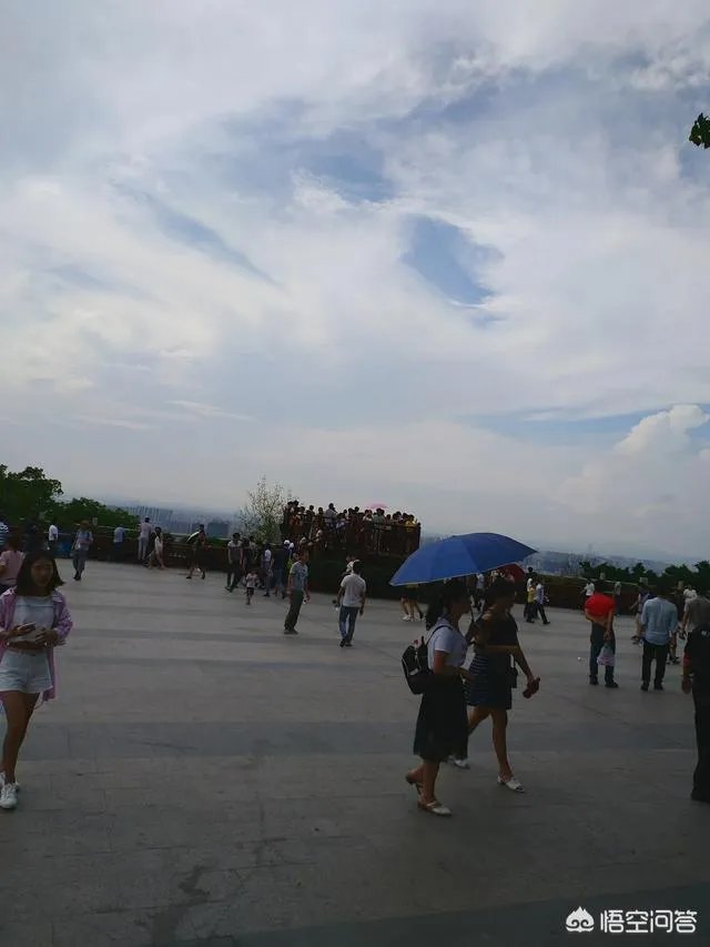 深圳凤凰山好玩吗？