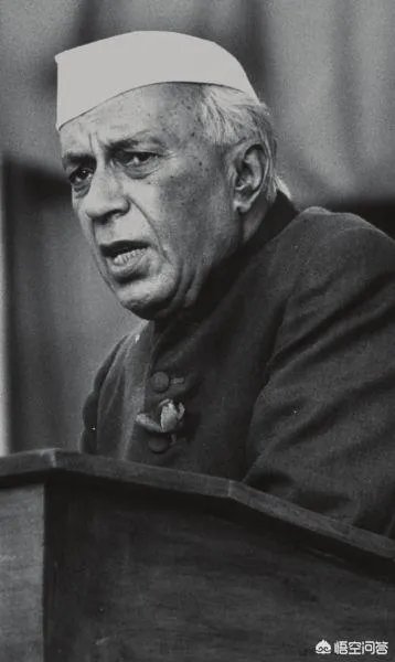 印度不是很落后吗?为什么还有钱去采购大量武器?