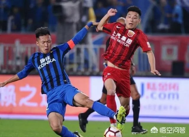 中超第26轮上港客场对苏宁,王燊超第12分钟禁区里手球,主裁为何不判点球?