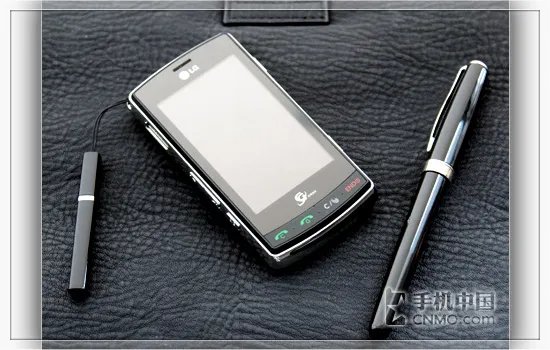 誓与伯爵争锋! LG双网双待KW838评测