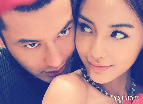 杨颖黄晓明整容前后照片曝光被称“假脸夫妇”