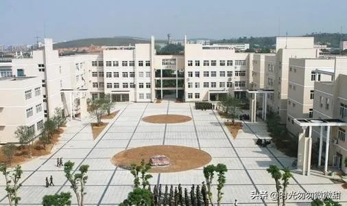 我想问，湖北第二师范学院是个什么样的学校？