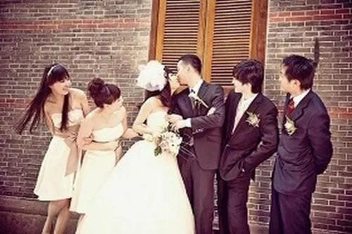 结婚伴娘一般是几个 结婚伴郎伴娘需要做什么