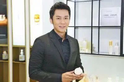 李晨家庭背景是怎样的？