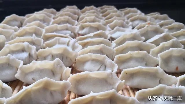 冬至是一个节日吗?为何总要吃饺子?