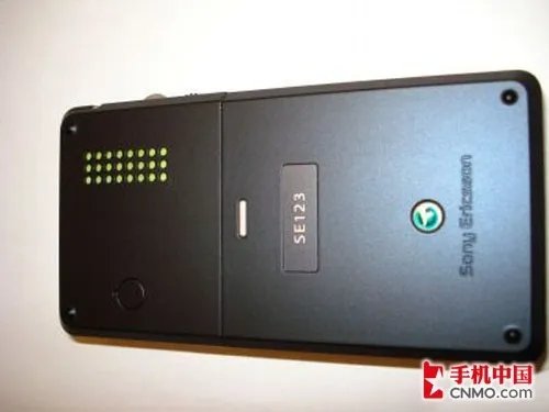 M600升级版 索尼爱立信M610网上开卖