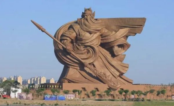 官方回应巨型关公像或将搬迁是怎么回事？