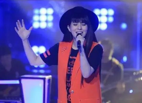 揭秘：中国梦之声李邹珺为什么叫贝贝了？ 疑似改名并整容