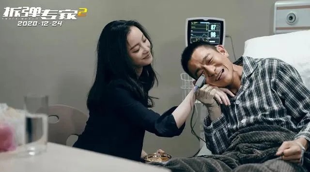 马上上映的《拆弹专家2》大家预测会有多少票房？