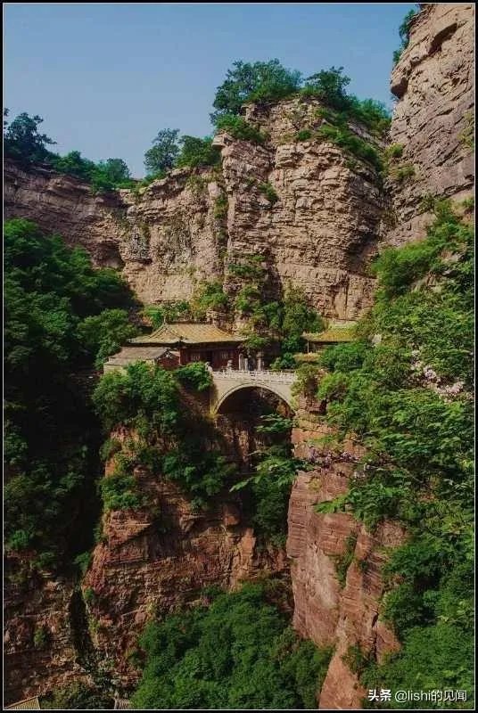 你觉得现在的综艺节目最大的看点在哪里?