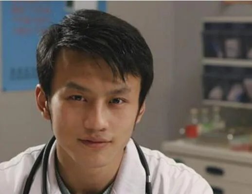 田振崴微博最佳新锐演员提名 与冯绍峰实力大战