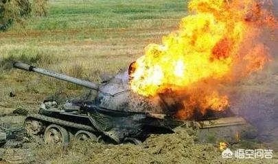 电影里，往坦克上甩燃烧弹到底有什么用？