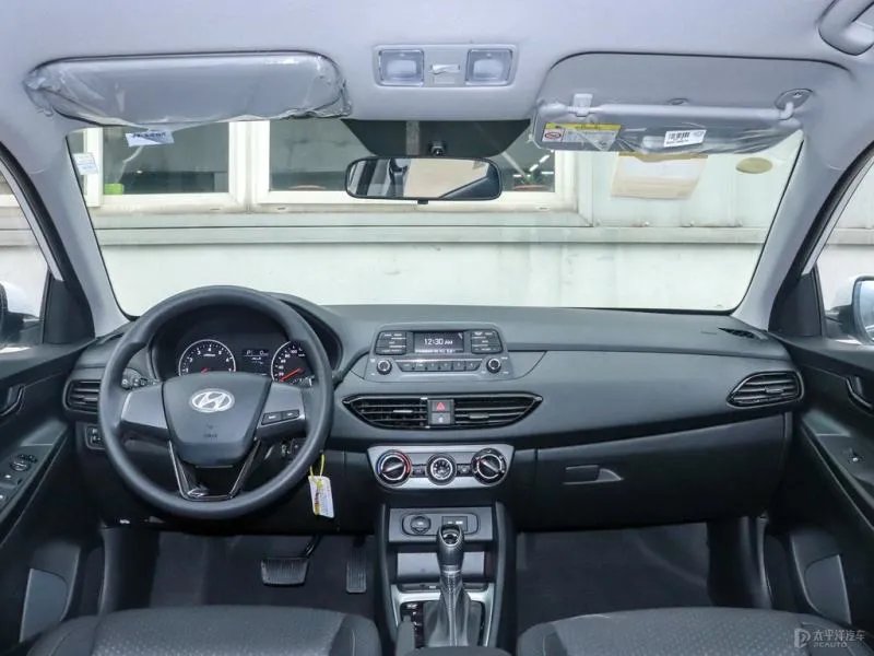 悦动三厢最低价格是多少钱？