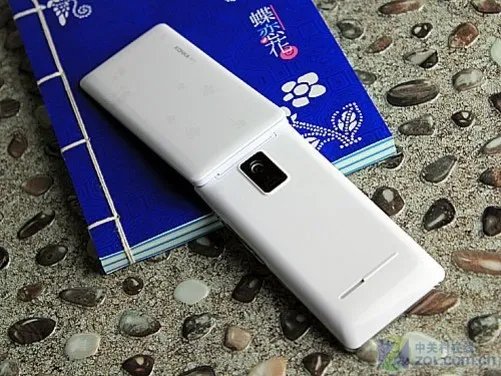 2.8吋屏+光学触摸旋转导航 康佳K17评测