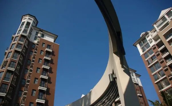 深圳学区房隔一条街单价差8万，学区房为何如此火热？