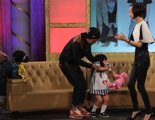 鲁豫有约曹格现场献唱歌曲 曹格与儿子首次合作清唱大公开