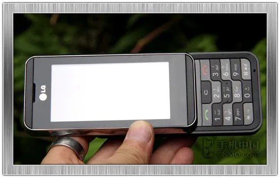 宽屏滑盖触摸 LG KF690特色视频评测