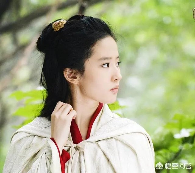 刘亦菲出席活动,为什么一句“我不忙”引发热议?