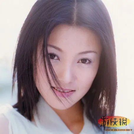 八旬老人带棺材露宿街头 娱乐圈孝顺的明星们