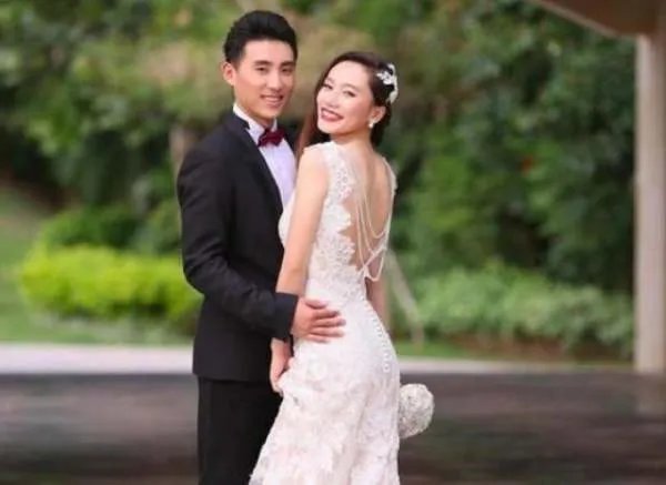 张楠苦追丈夫滕海滨8年才成功,婚后生活幸福吗?