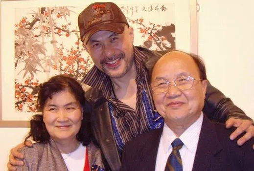 关山月徐锦江是什么关系？ 徐锦江全裸写真获关山月支持