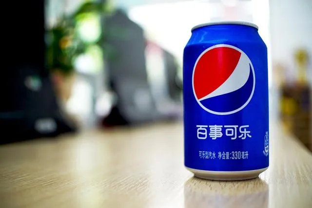 今天百草味被百事收购，对于国内品牌被外资收购你有什么看法？