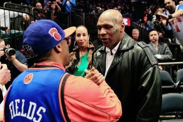 传闻泰森曾在狱中被黑市拳王金哈格痛揍、欺凌，泰森本人该如何回应？