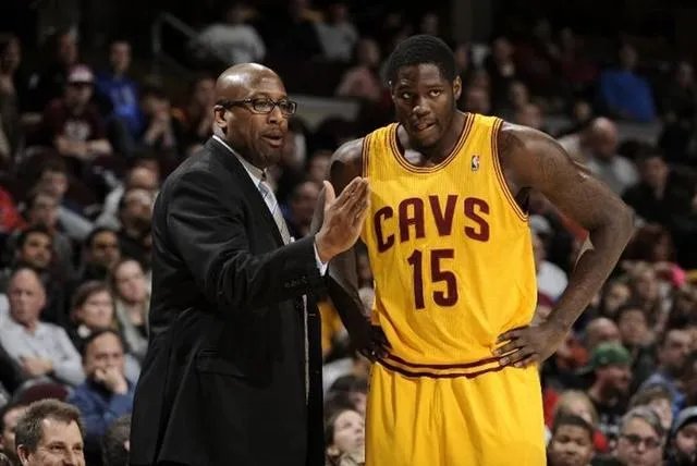 安东尼本内特为什么打不出来