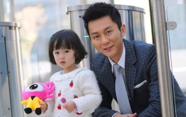 李晨家庭背景是怎样的？