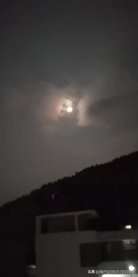 中秋夜，你们有家乡的月亮最美的图片吗？